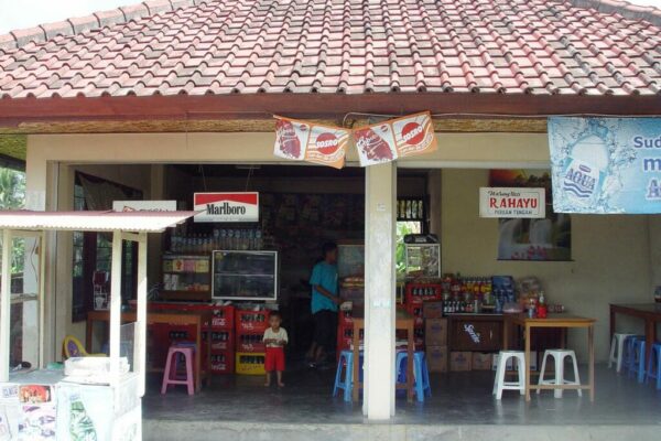 1200px-Warung_of_Bali_200507
